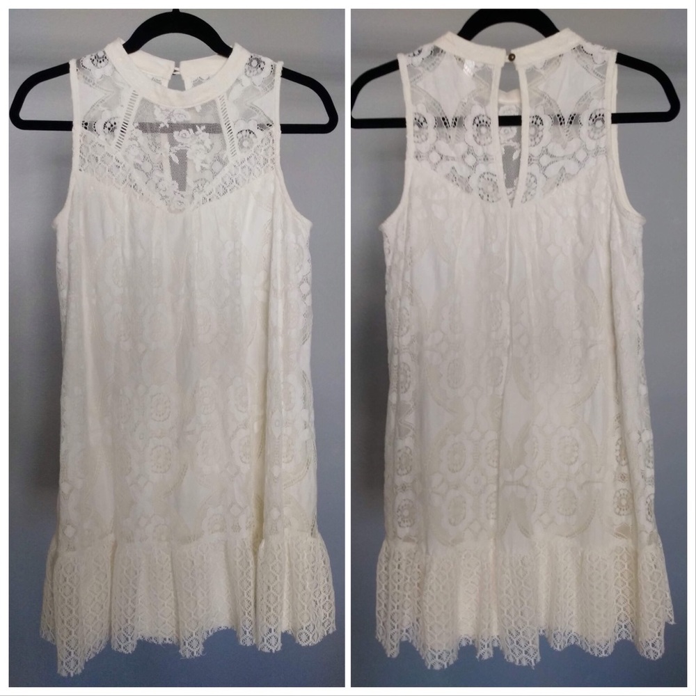 Size M. Never worn. Brand new condition.